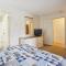 Cedarbrook Deluxe Two Bedroom Suite, With heated pool 10102