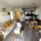 Logement cosy, situé entre ciel et mer