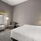 Hampton Inn & Suites Poughkeepsie - Spackenkill