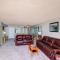 St Regis 1207