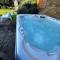 Kennedy Villa - 5 Bed House with Hot Tub - Bicester