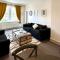 Stylish 3Bed apartment with FREE PARKING