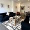 Stylish 3Bed apartment with FREE PARKING