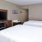 Hampton Inn & Suites Adrian, Mi