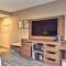 Hampton Inn & Suites Keene - Keene