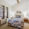 Cedarbrook Deluxe Two Bedroom Suite with outdoor heated pool 21202