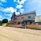 16th Cent,6 bed house,15 People - Llangwm-isaf