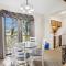 Cedarbrook Queen Suite 203