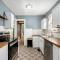 3 Bed 2 Bath by College Hill w Fitness Room