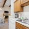 Cedarbrook Queen Suite 202