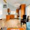 Alki Beach Cottage, NEW, 2 bedrooms, 2 bathrooms, near beach, AC, WD, Parking