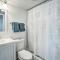 1 Bedroom Studio Near Beach w Pool & Amenities