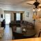1st Floor 2 Bd 2 Ba Condo w Beach View& Pool