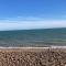 The ideal retreat for some vitamin sea! - Sandgate