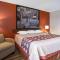 Super 8 by Wyndham Mattoon