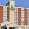 Holiday Inn Express Hotel & Suites Chatham South, an IHG Hotel