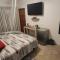 Six Valk Avenue Guest House