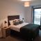 Heathrow Haven: Stylish Apartments in the Heart of Slough - Слау