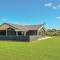 Four-Bedroom Holiday Home In Hadsund - Haslevgårde