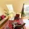Central 2BR with balconies and art in historical university area