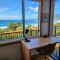 Elevated 3BR, ocean views, pool table, Pirates Bay - Eaglehawk Neck