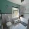 Private Flat in City Centre with Parking