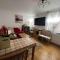 Private Flat in City Centre with Parking