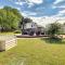 8 Mi to Richmond Pet-Friendly Vacation Rental!