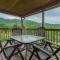 Gorgeous Mountain View Cabin on 12 Acres - Candler