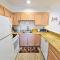Mt Snow Condo with Pool Mountain Views Half Mile to Mtn - Dover