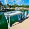 Super Snapper lux w/Heated Pool, Tiki, Dock, Lanai - ماراثون