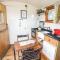 The Shire Shepherds Hut - St Asaph