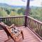 Bucket List Views Sugar Mountain Private Condo - 2bed, 2bath, Sleeps 6, Panoramic Views of Mountains from Large Deck, Short Drive to Shopping, Restaurants, Cafes & Banner Elk Town