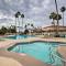 Community Perks and Patio Sun Lakes Home!