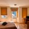 Studio Royal Plaza sleeps 4 Prime location, distance to ski lift - 50M