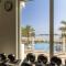 Bespoke Holiday Homes - Palm Jumeirah- 1 Bedroom Sea View with Pool & Beach Access, Al Haseer - 迪拜