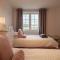 Mackie Residence - 3 Bed Apartment with parking - Westhill