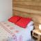 Chalet Rivendell, Morzine sleeps 10 with garage - 莫尔济讷