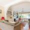 Maidenhead - 4 Bedroom House With Driveway & Garden
