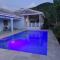 Luxury secluded villa with private pool sleeps six - Jolly Harbour