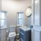 Quiet, central 2 bedroom Royal Mile gem