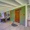 Fun Pet-Friendly Highlands Retreat with Fenced Yard!