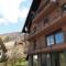 Bed & Breakfast Base Camp