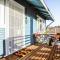 Visit the Beaches and Downtown from this Eclectic Apartment - Long Beach