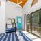 Aquarius Backpackers Resort