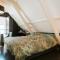 t Hoekie Suites