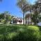Villa immersa nel verde a 150mt dal mare adiacente al Forte Village Resort