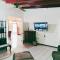 Healing 3-Bed Retreat - Private Hot Tub & Pool