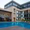 Sunshine Large 1Bed + Big Balcony @Embassy Gardens