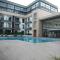 Sunshine Large 1Bed + Big Balcony @Embassy Gardens
